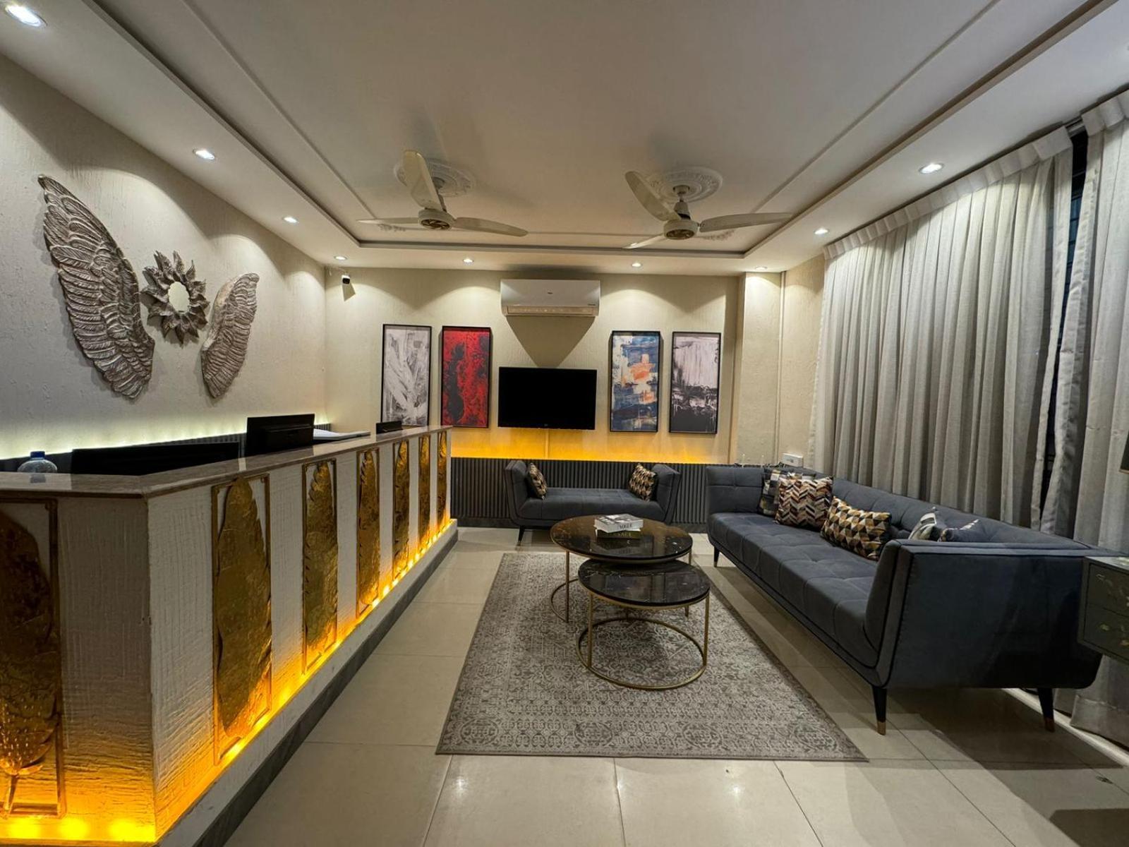 Shelton Boulevard Hotel Lahore Exteriör bild